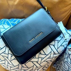 Brand new Marc Jacobs purse with tags.